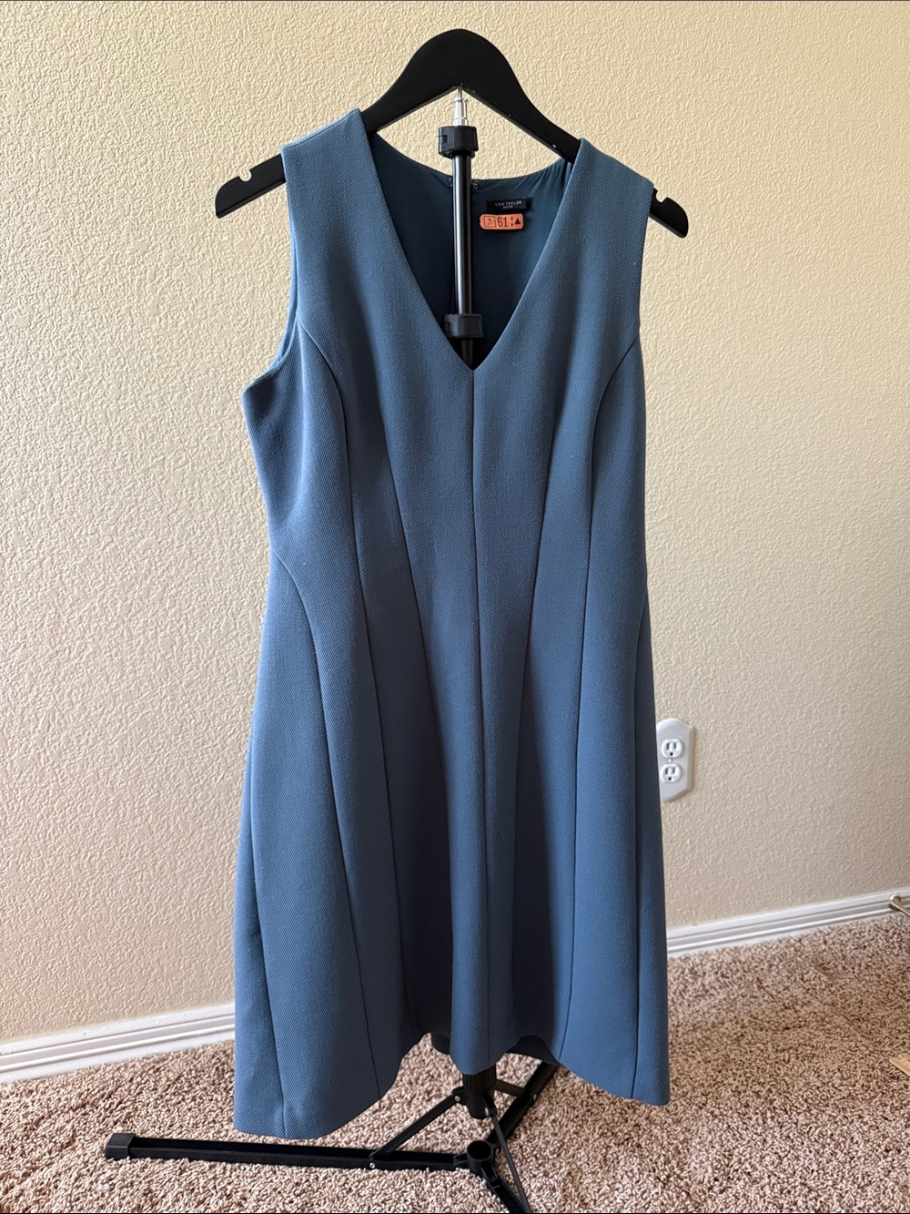Ann Taylor Sleeveless V-Neck Blue Dress